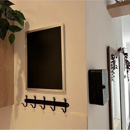Alloggio in famiglia Roma - Peaceful Retreat, 10 Minutes To Old Town & Seaside *