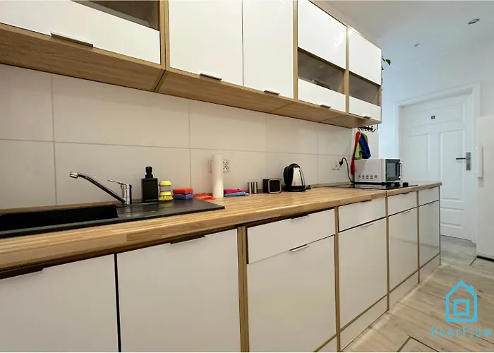Privatunterkunft Waza - Peaceful Retreat, 10 Minutes To Old Town & Seaside