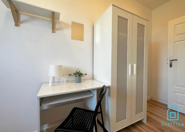 Rum i privatbostad Waza - Peaceful Retreat, 10 Minutes To Old Town & Seaside Gdańsk